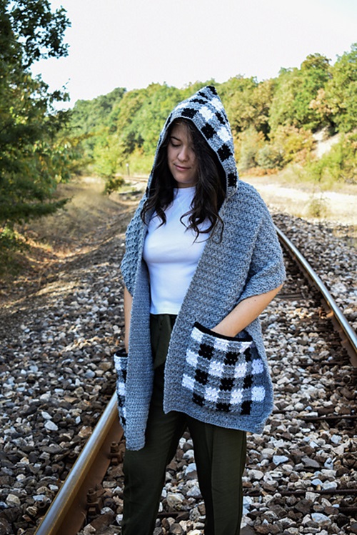 Checkmate Pocket Scarf With Hood