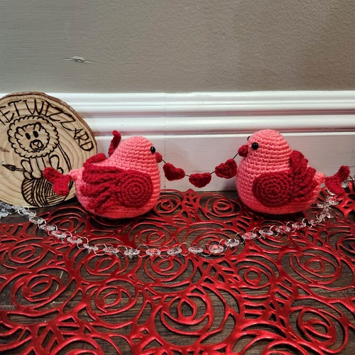 sophia-and-bennet-love-birds