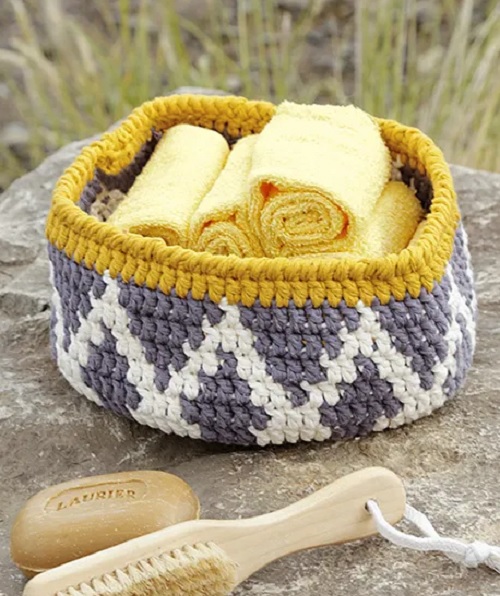 crochet bathroom storage free pattern basket with colour pattern in 2 strands