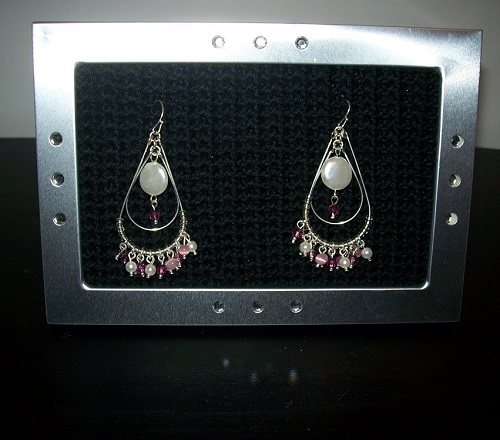 Crocheted Earring Holder With Metal Frame