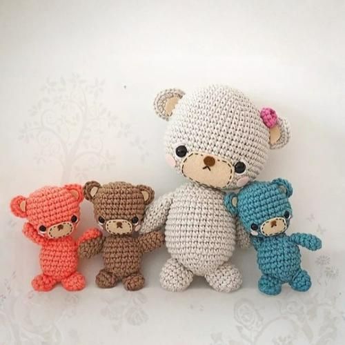 Group of Teddies Free Crochet Patterns