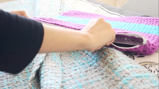 DIY‚ Crochet Laptop Cases and Sleeves 2