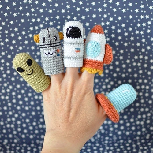 Spaceship Finger Puppets