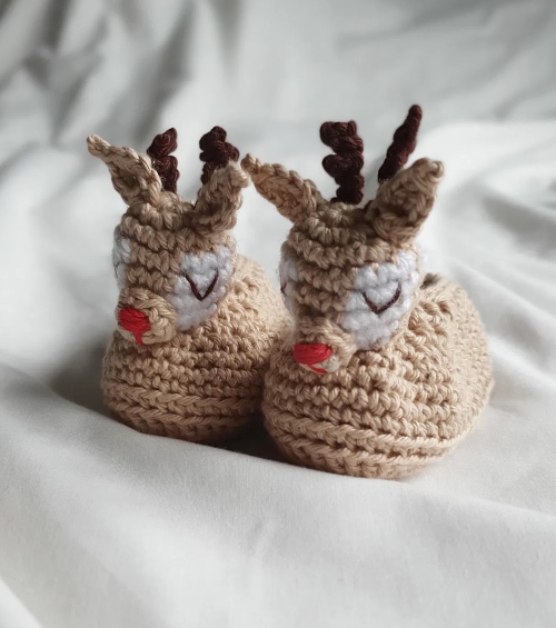 Sleepy Reindeer Baby Booties