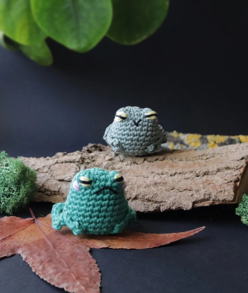 Tiny Magic Frogs