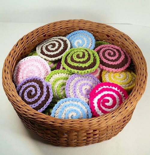 colorful bath scrubbies