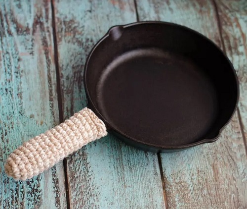 Easy and Cute Cast Iron Skillet Handle Cover Crochet Patterns