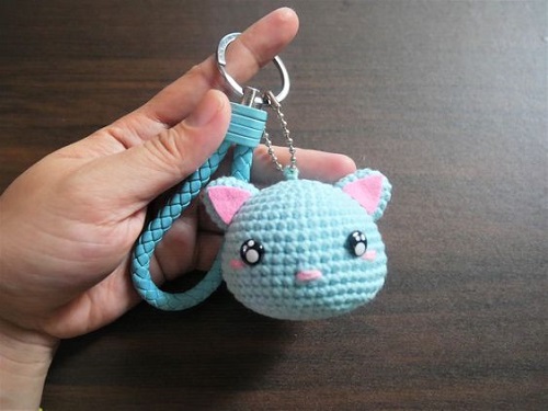 CaT head keychain amigurumi