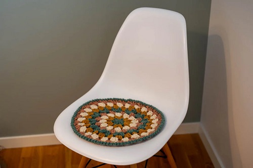 Granny Circle Crochet Chair Pad Pattern