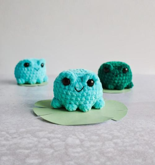 Pocket FrogFree Amigurumi Crochet Pattern