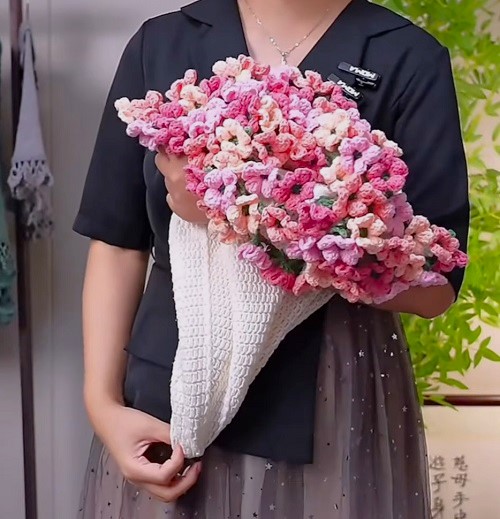 Crochet Five-petal Flowers Blanket