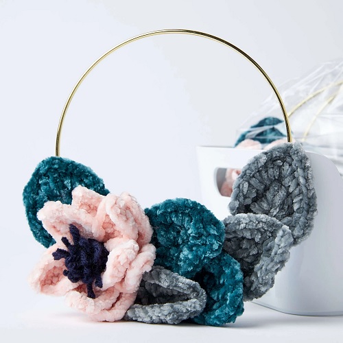 Crochet Flower Hoop Wall Hanging Free Patterns 2