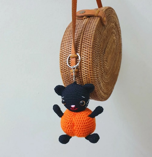 Crochet Pumpkin Keychain Free Patterns 1