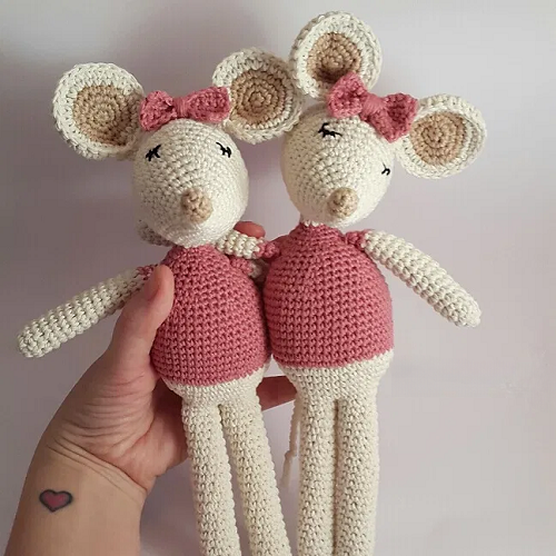 crocheted Mouse Couple pattern