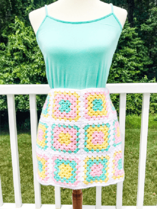 Stunning Crochet Apron Ideas 4