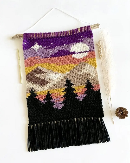 Easy and Cute Crochet Wall Hanging 3