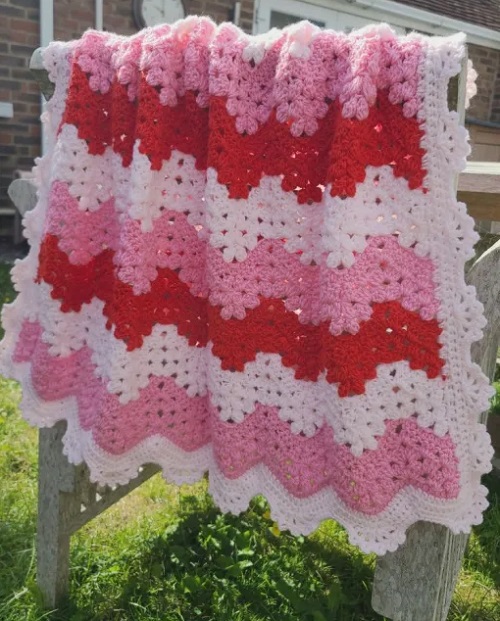DIY Strawberry Summer Crochet Blanket Ideas 3