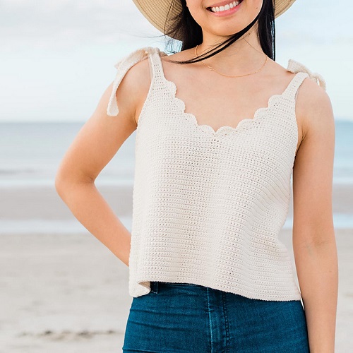 Scallop V-neck Crocheted Tank Top