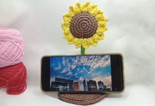 Crochet Sunflower Cell Phone Stand