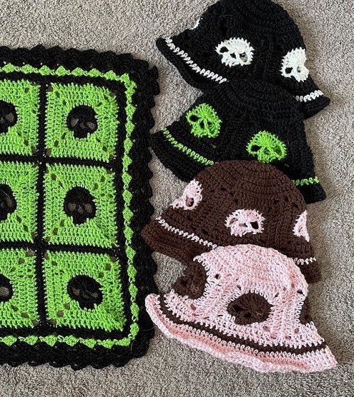 Halloween crochet hat