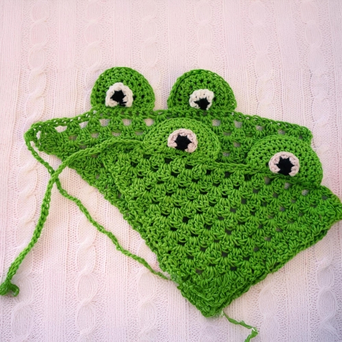 Frog-Themed Crochet Bandana
