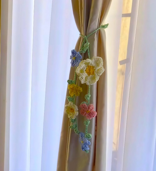 Garland Curtain Tie Back 2
