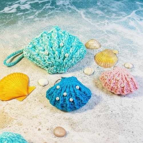 Crochet Seashell AirPods Pro Pouch