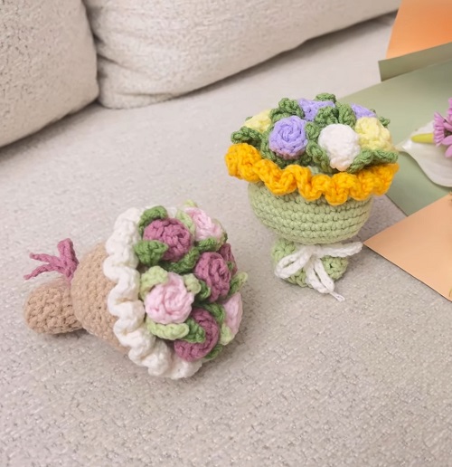 min crochet bouquet