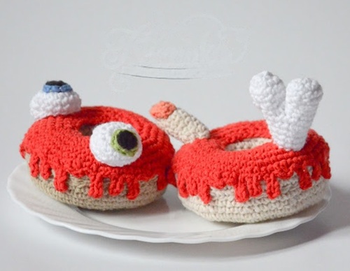 Halloween Creepy donuts and regular everyday donut crochet pattern