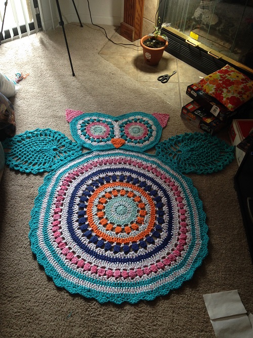 DIY Owl-Shaped Carpet