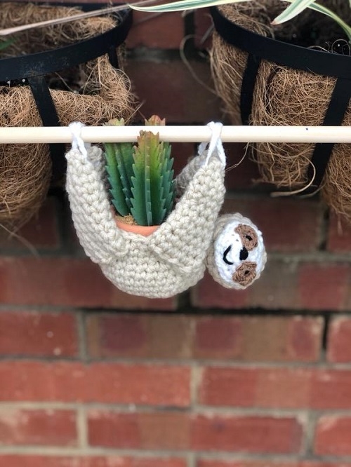 Crochet Sloth Plant Hanger Pattern