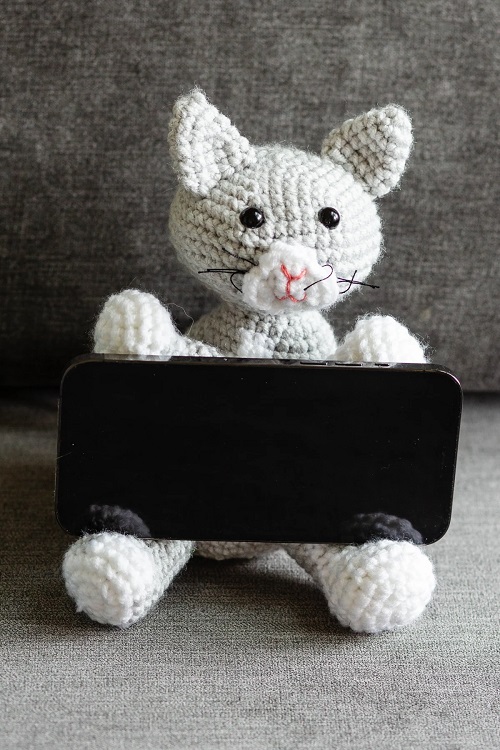 DIY Crochet Phone Holder Ideas