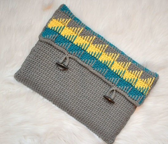 DIY‚ Crochet Laptop Cases and Sleeves 8