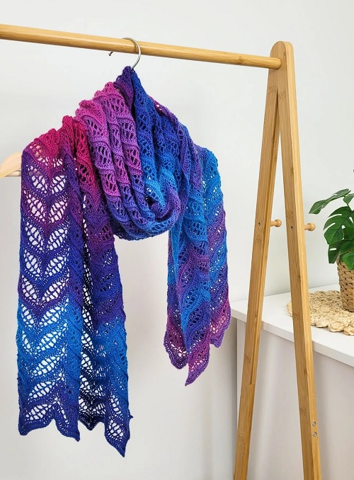 crochet leaves scarf