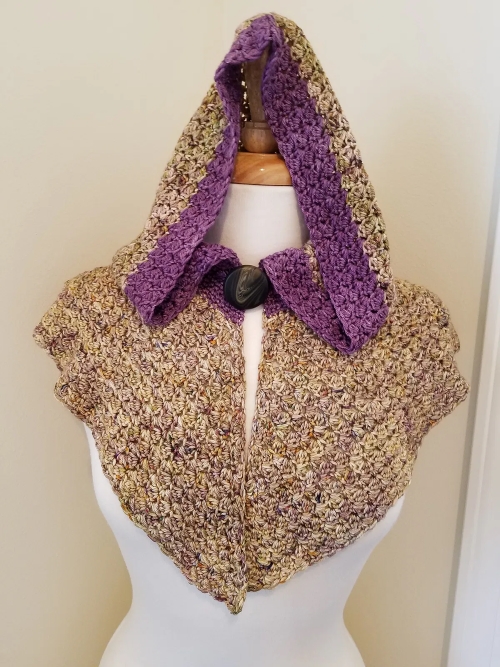 Highland Moor Capelet