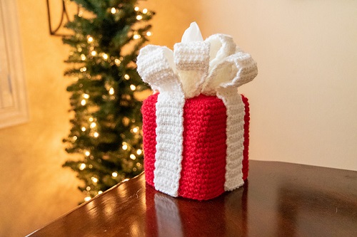 Free Crochet Gift Tissue Box Cover Pattern