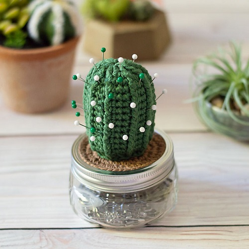 Crochet Cactus Pincushion