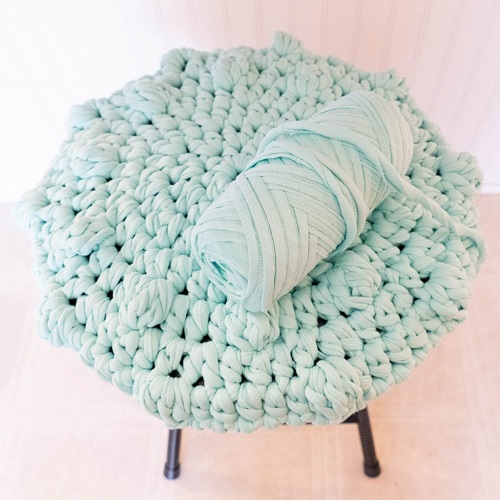 Cute and Easy Crochet Stool Cover Pattern 2