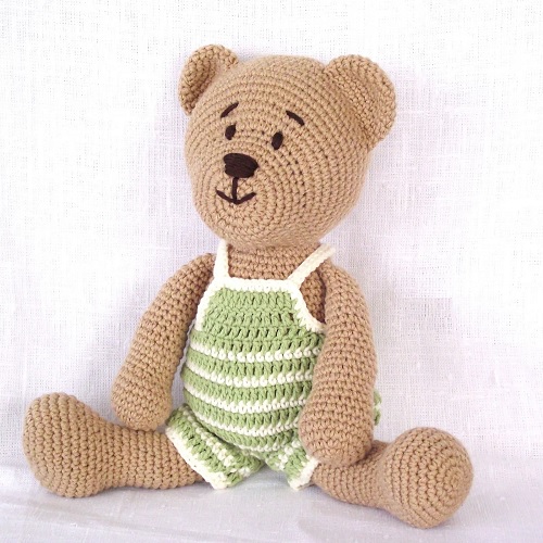 Amigurumi Teddy Bear in overalls