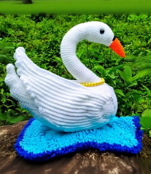 crochet swan