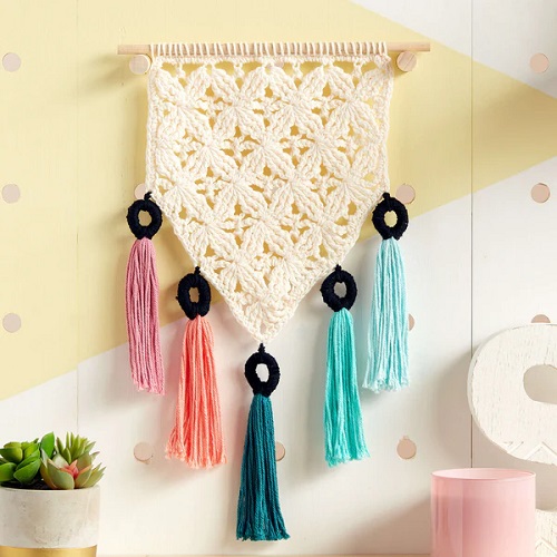 Mini Mock-Rame Crochet Wall Hanger