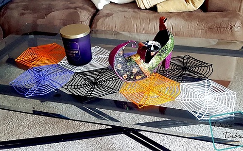 Free Spiderwebs Crochet Runner