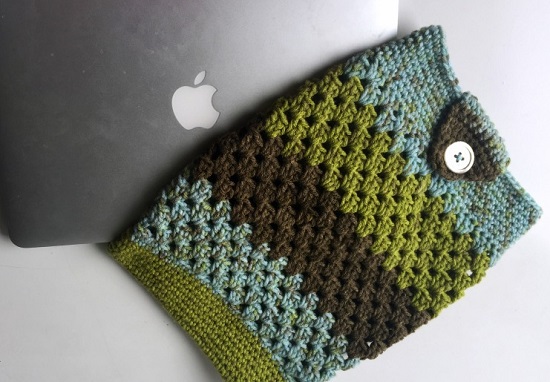 DIY‚ Crochet Laptop Cases and Sleeves 7