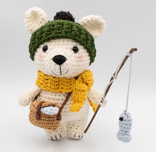 baby bear doing fishing pattern