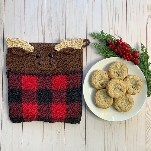 plaid-moose-pot-holder-free-crochet-pattern/