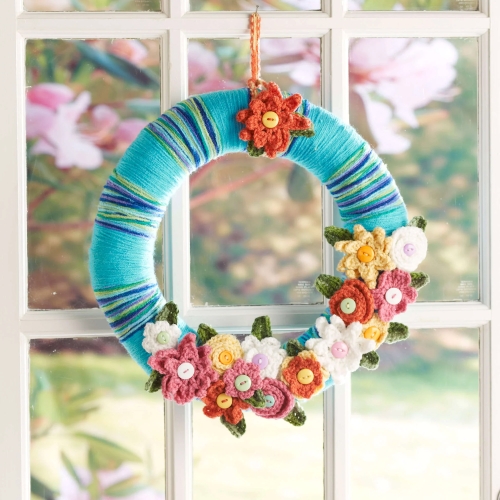 Crochet Buttoned Flowers Wreath