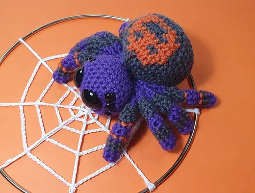 Crochet Pumpkin Spider