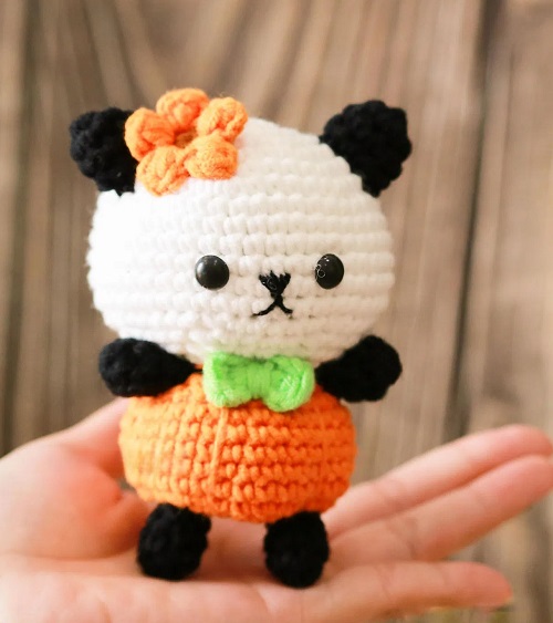 Amigurumi Panda in Pumpkin