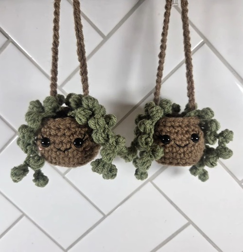 Free String of Pearls Amigurumi Crochet Pattern