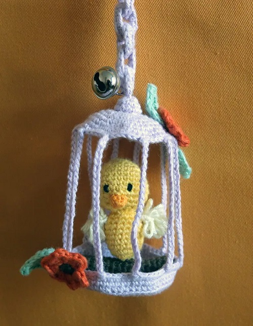 flup-canary-bird-cat-toy-window-decoration-crochet-pattern-free